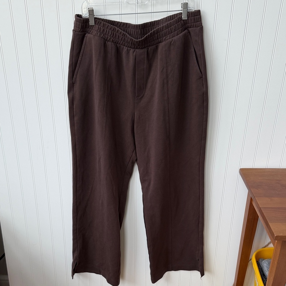 (210)Old Navy Wide-Leg Pants in Dark Brown